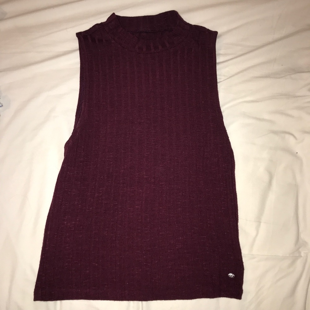 BURGUNDY MOCK NECK CROPPED TANK